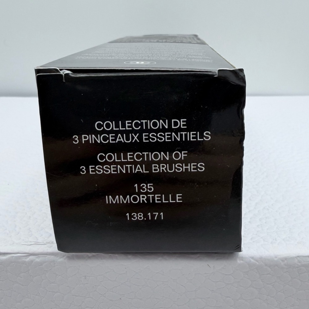 CHANEL Limited Edition Brush Set with Lavender Leather Case - 135 Immortelle NIB - Picture 6 of 9